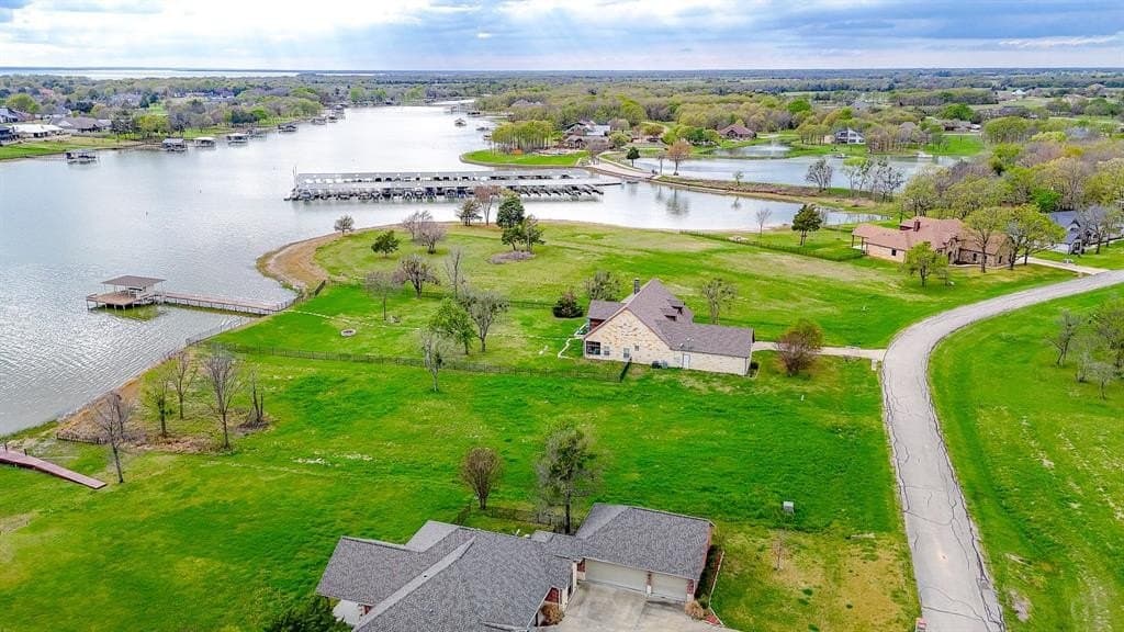 0.82 acres in Navarro County - photo 4
