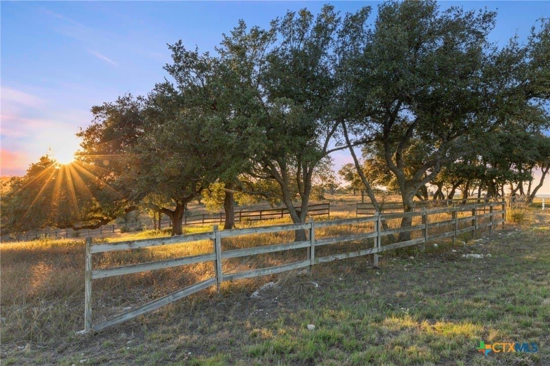 43.17 acres in Travis County - photo 3