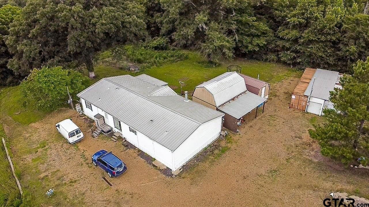 24 acres in Smith County - photo 32