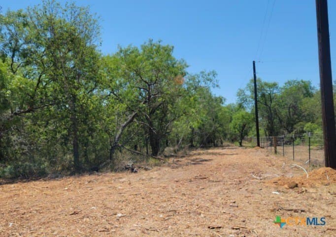 1 acres in Gonzales County - photo 9