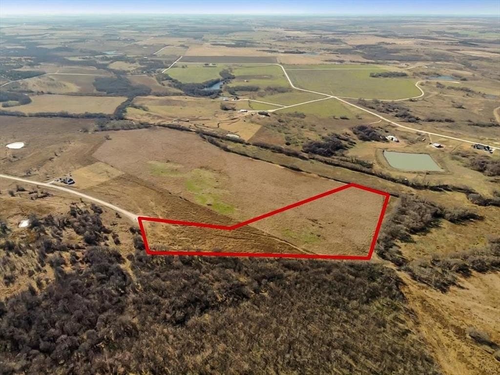 10.37 acres in Hill County - photo 6