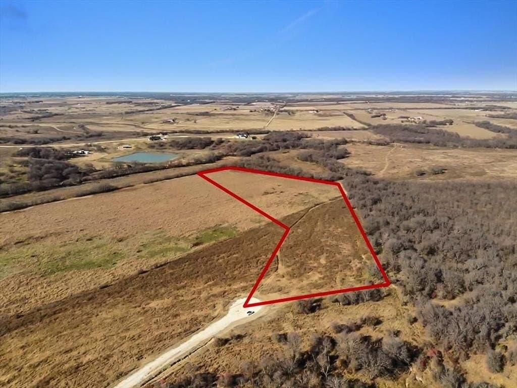 10.37 acres in Hill County - photo 9
