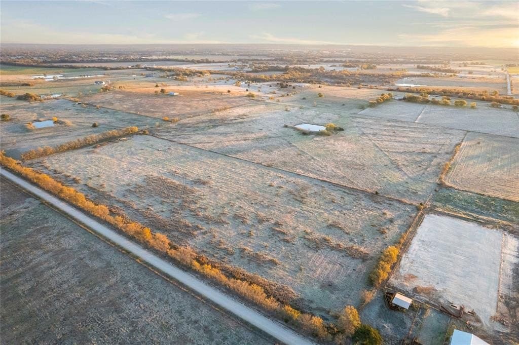 13.5 acres in Cooke County - photo 3