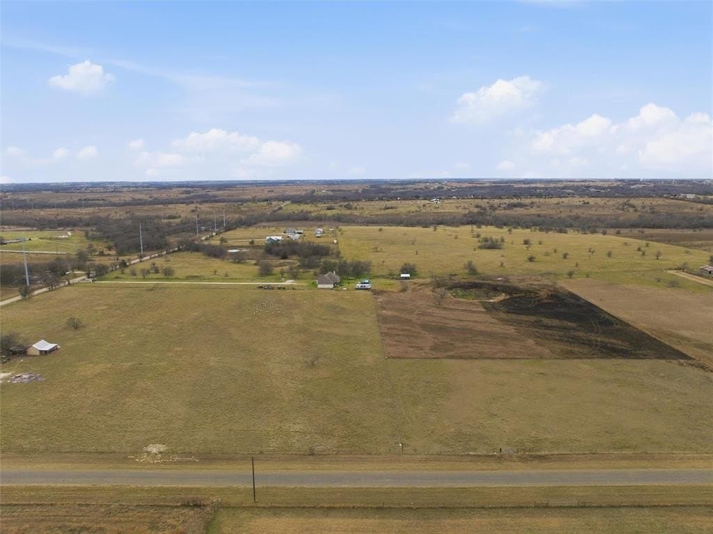 5.88 acres in McLennan County - photo 2