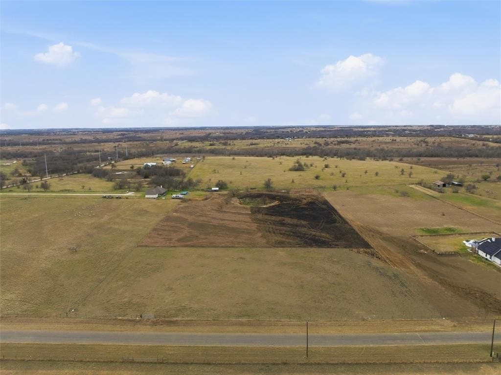 5.88 acres in McLennan County - photo 4