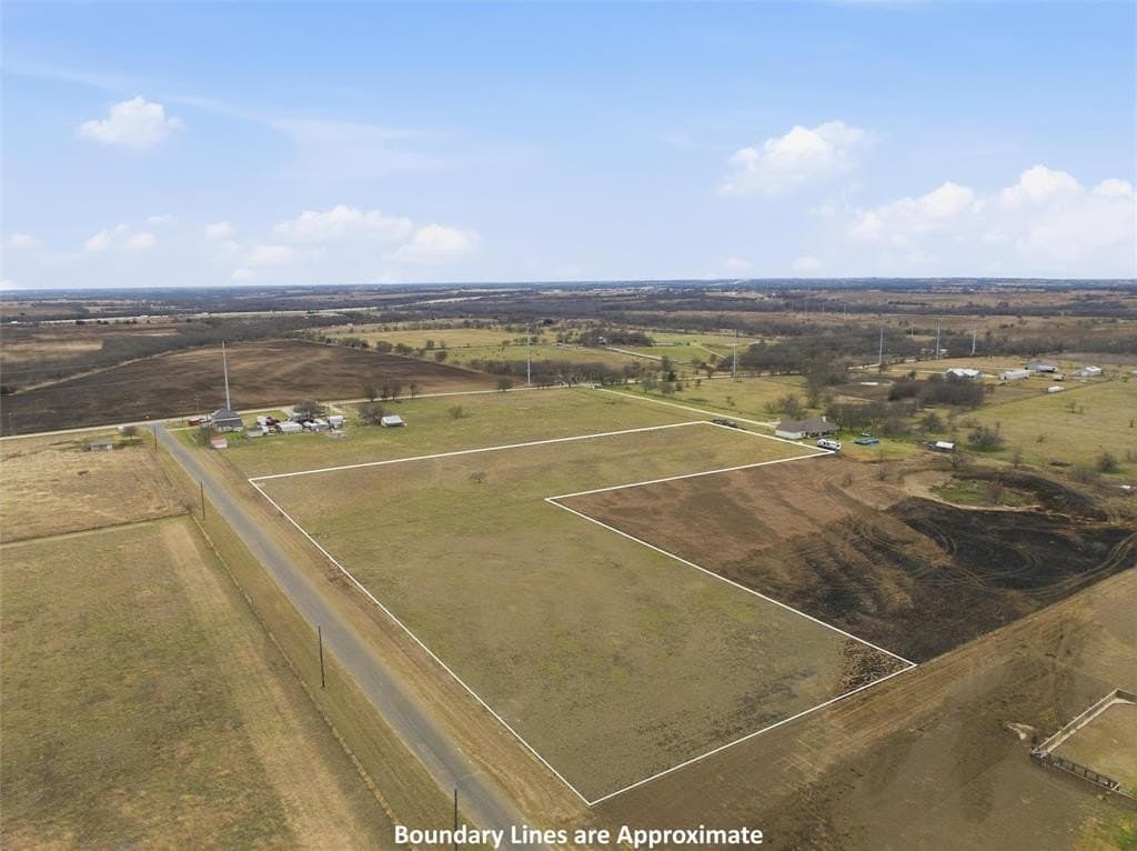 5.88 acres in McLennan County - photo 5