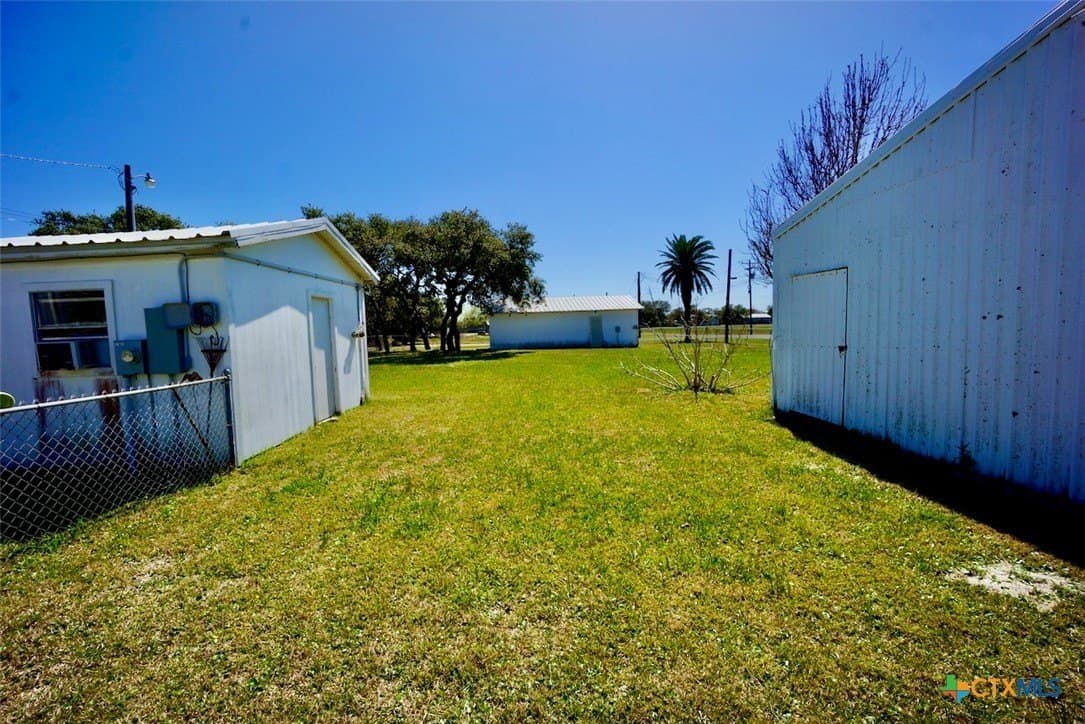 0.35 acres in Calhoun County - photo 10