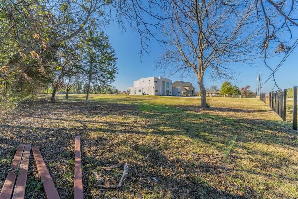0.93 acres in Dallas County - photo 11