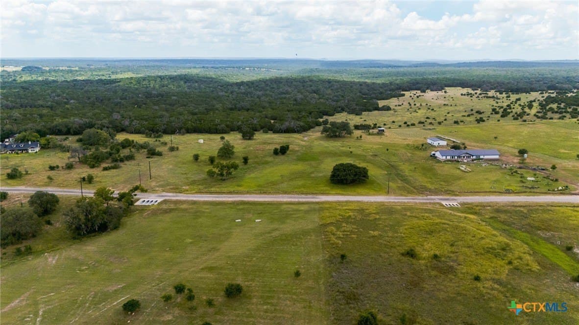 5.25 acres in Texas County - photo 2