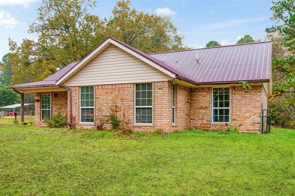 10 acres in Lamar County - photo 2