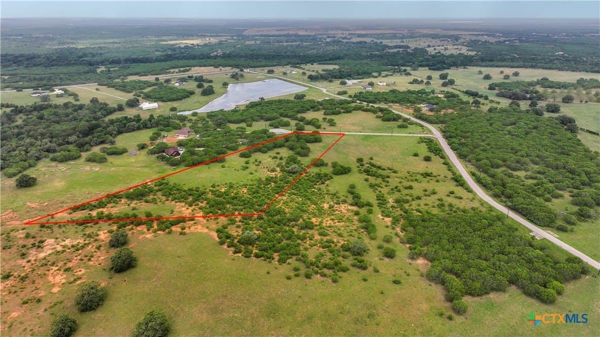 8.21 acres in Gonzales County - photo 6