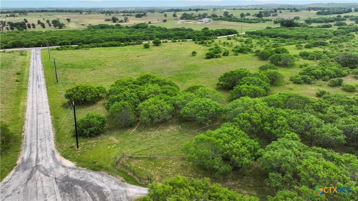 8.21 acres in Gonzales County - photo 5