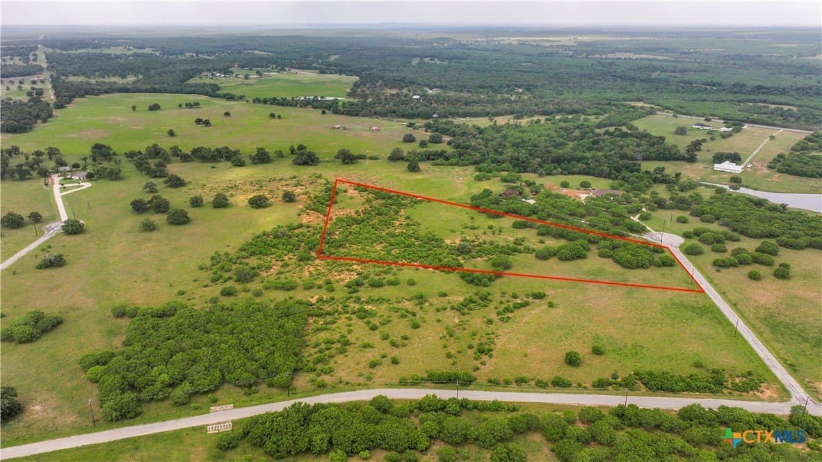 8.21 acres in Gonzales County - photo 12