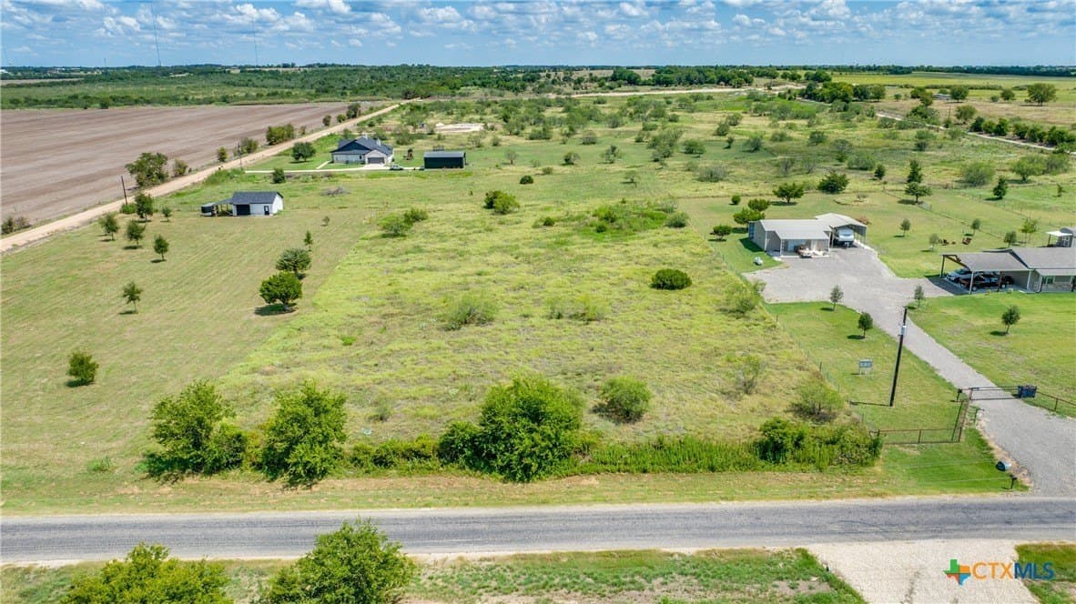 2 acres in Bell County - photo 2