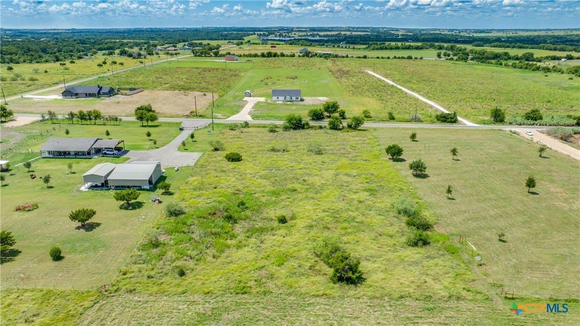 2 acres in Bell County - photo 4