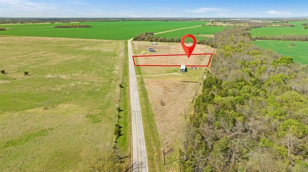 1.29 acres in Lamar County - photo 2