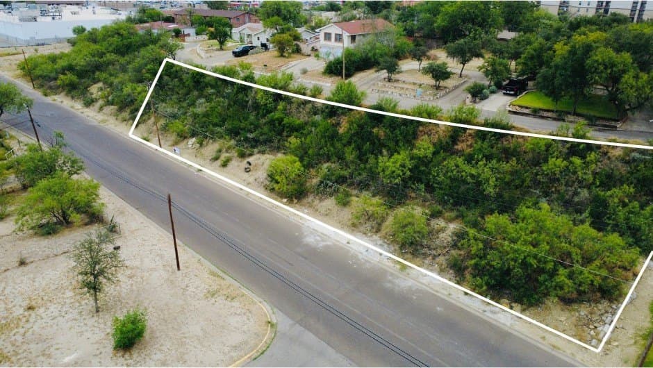 0.45 acres in Maverick County - photo 4