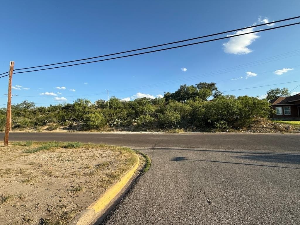 0.45 acres in Maverick County - photo 9