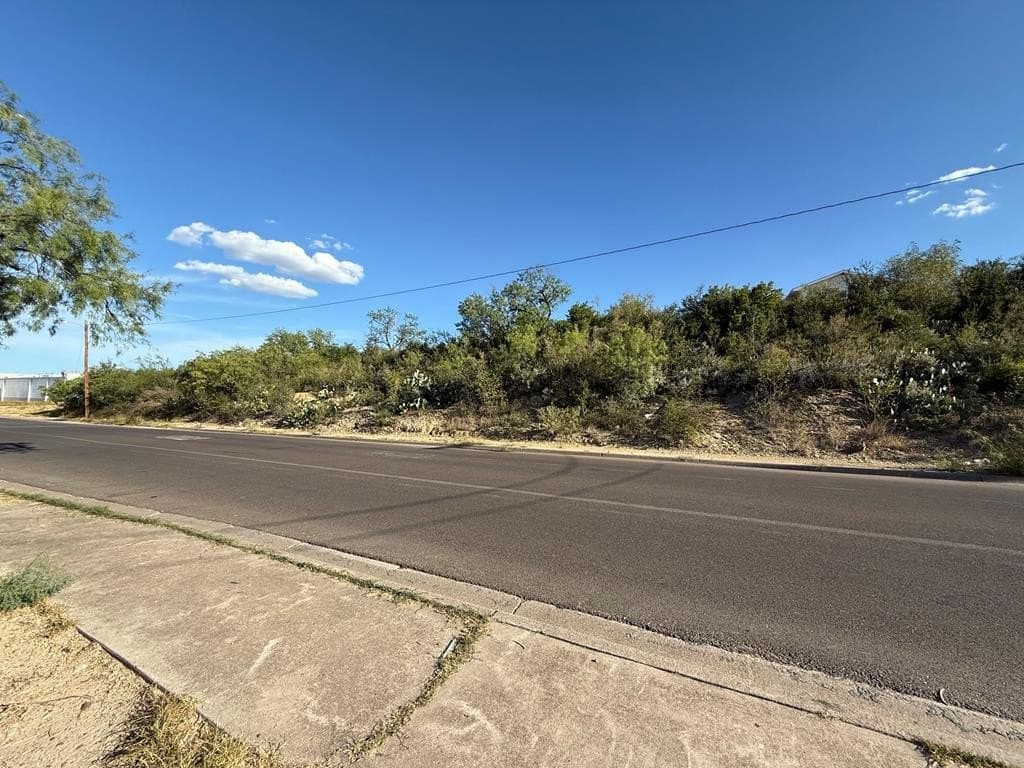 0.45 acres in Maverick County - photo 10