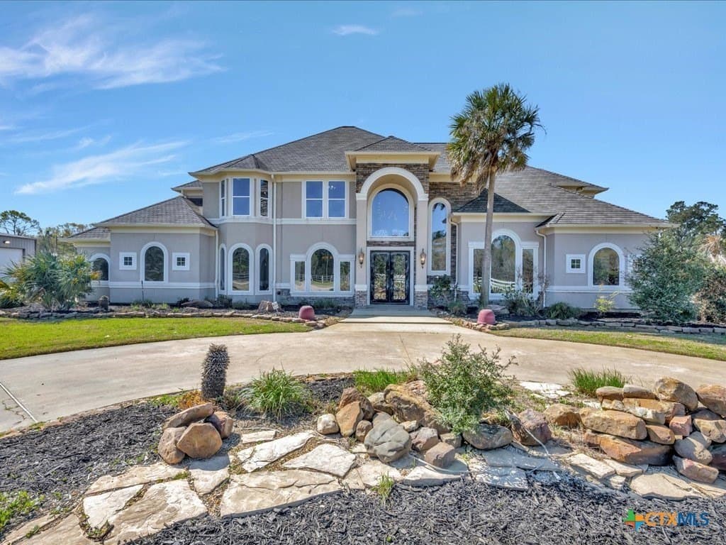 8206 E State Hwy 103