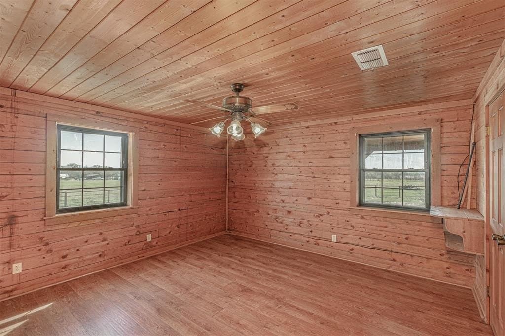 20 acres in Van Zandt County - photo 17