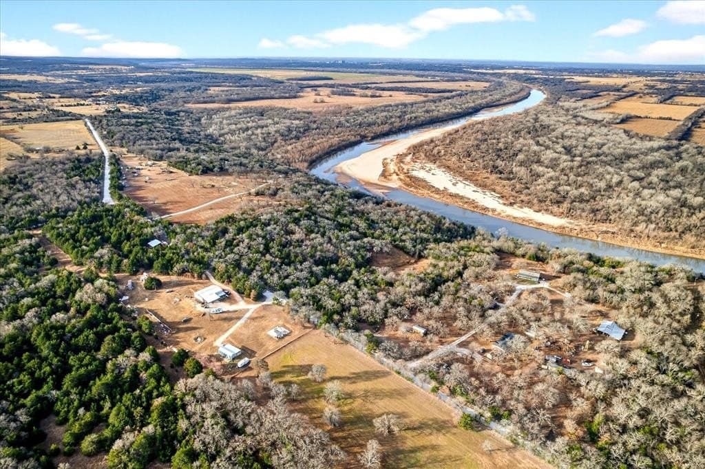 14.6 acres in Cooke County - photo 2