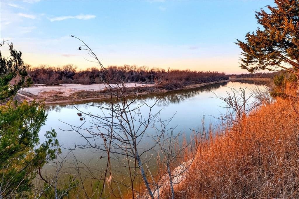 14.6 acres in Cooke County - photo 4