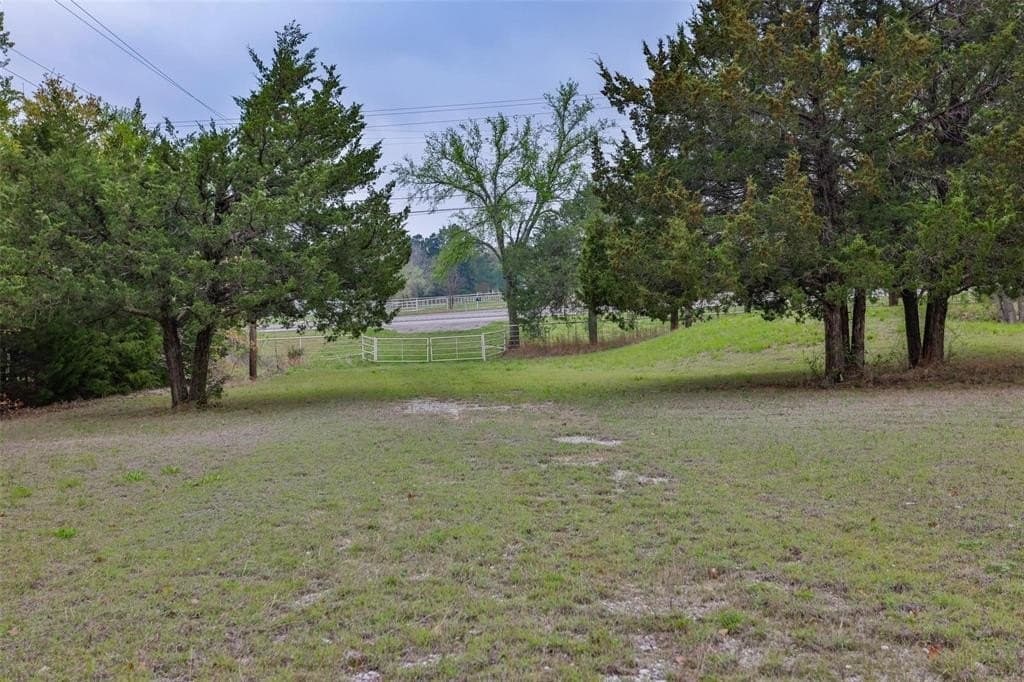 2.98 acres in Cooke County - photo 11