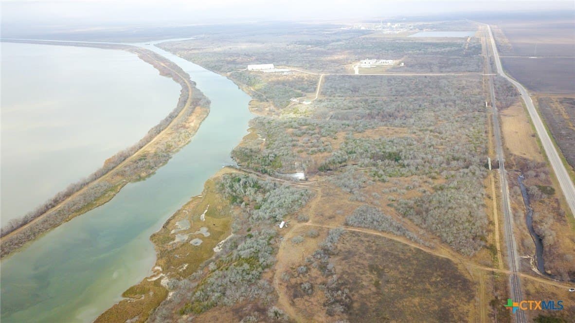 128 acres in Calhoun County - photo 4
