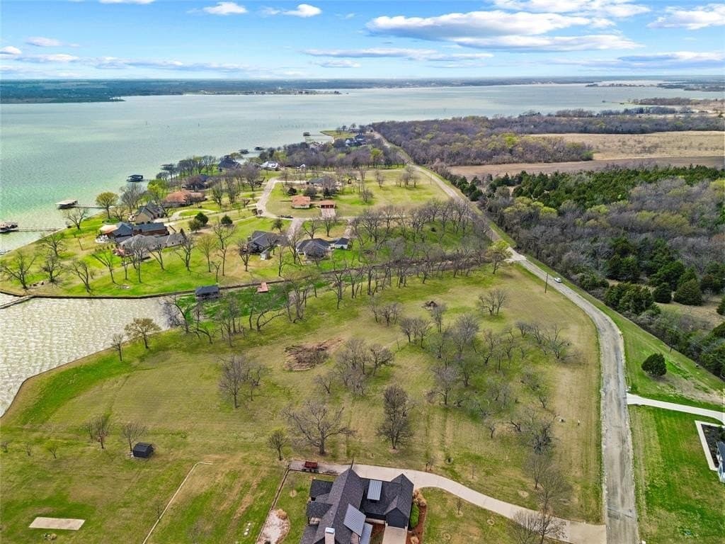0.87 acres in Navarro County - photo 14