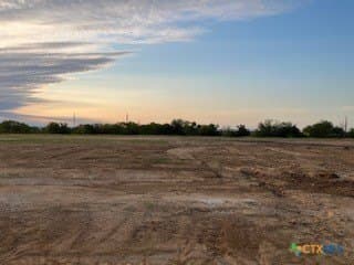 1.43 acres in Guadalupe County - photo 2