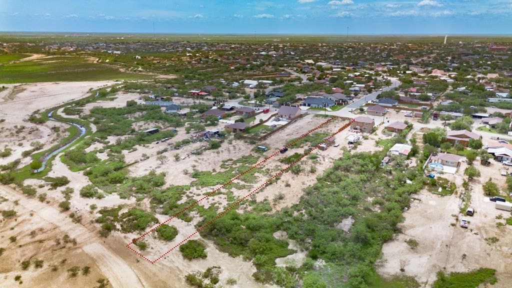 0.71 acres in Maverick County - photo 9