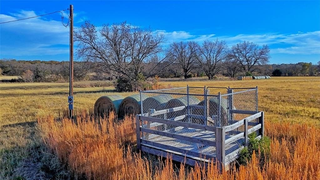100 acres in Cooke County - photo 33
