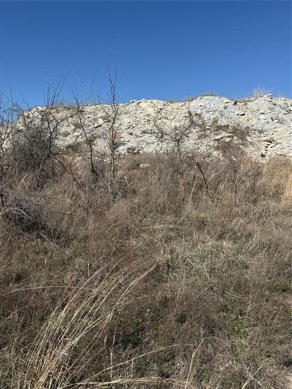 10 acres in Hill County - photo 14
