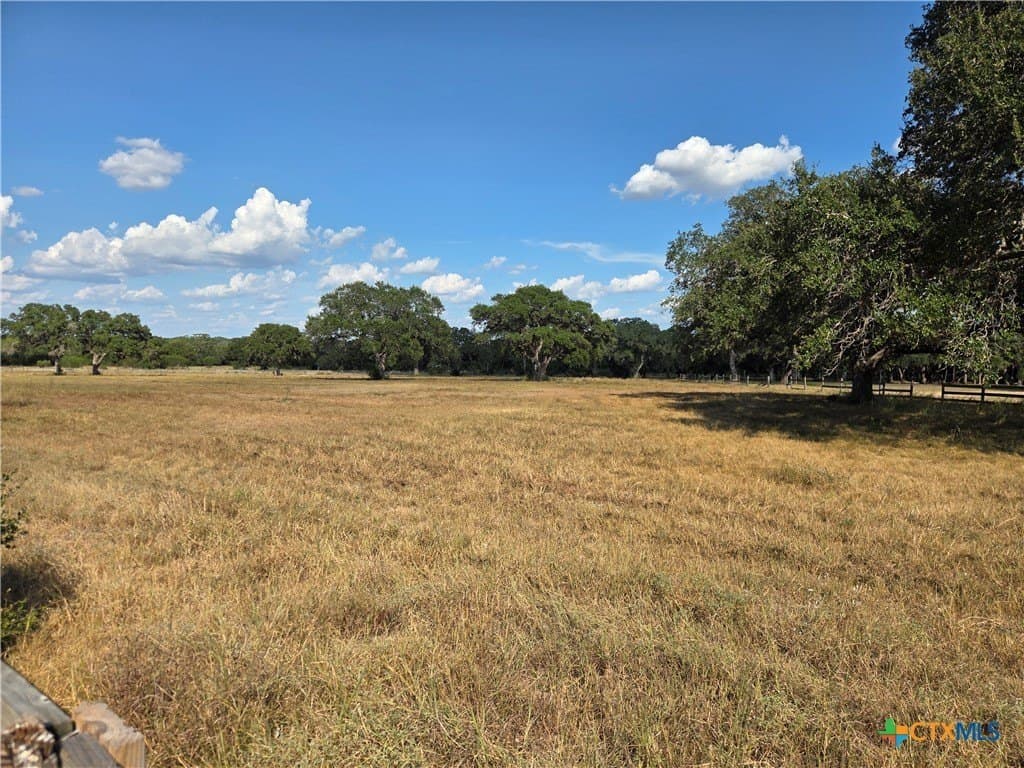 8.95 acres in DeWitt County - photo 2
