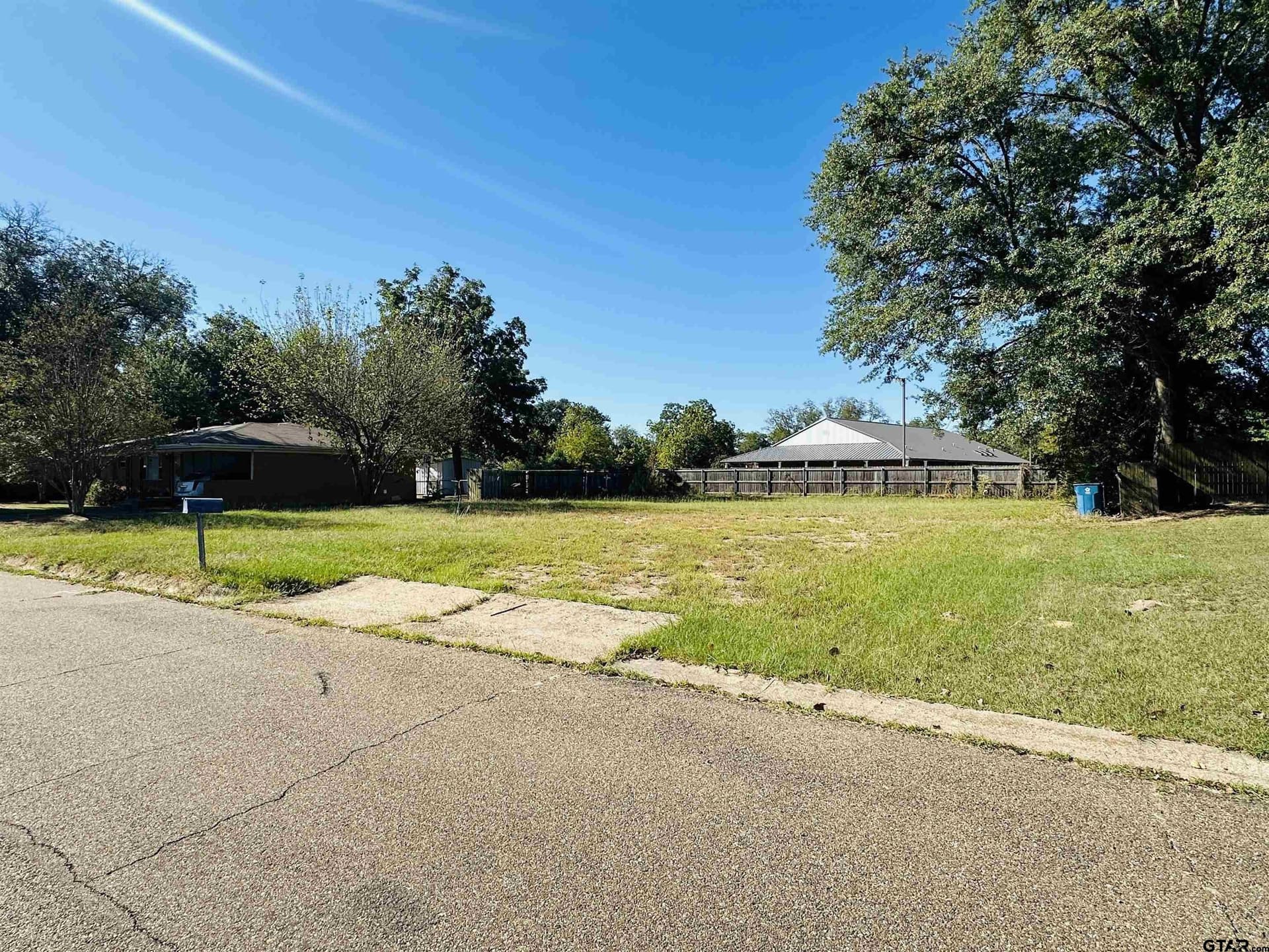 613 Ward St.
