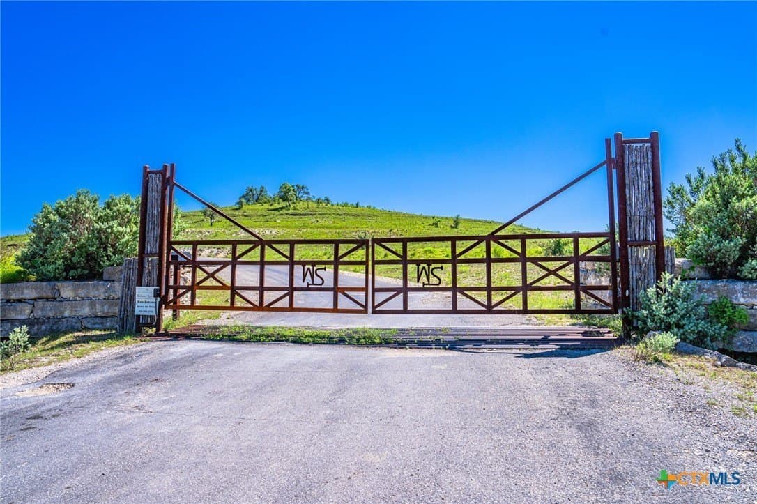 5.45 acres in Blanco County - photo 14