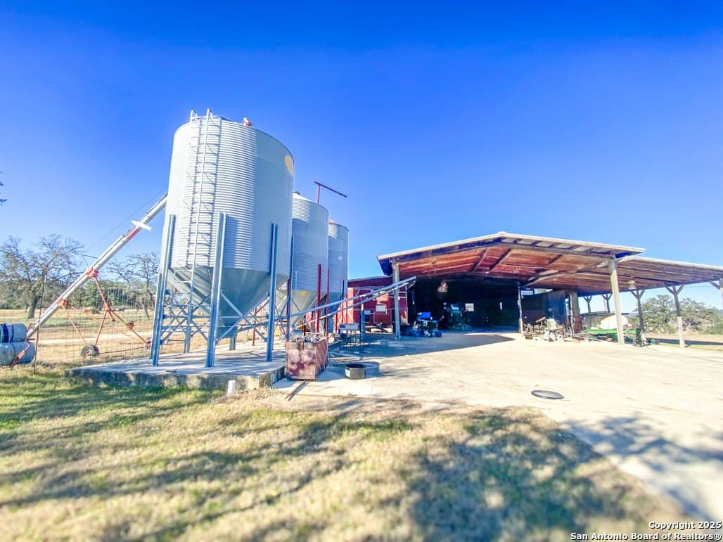508 acres in Kerr County - photo 42