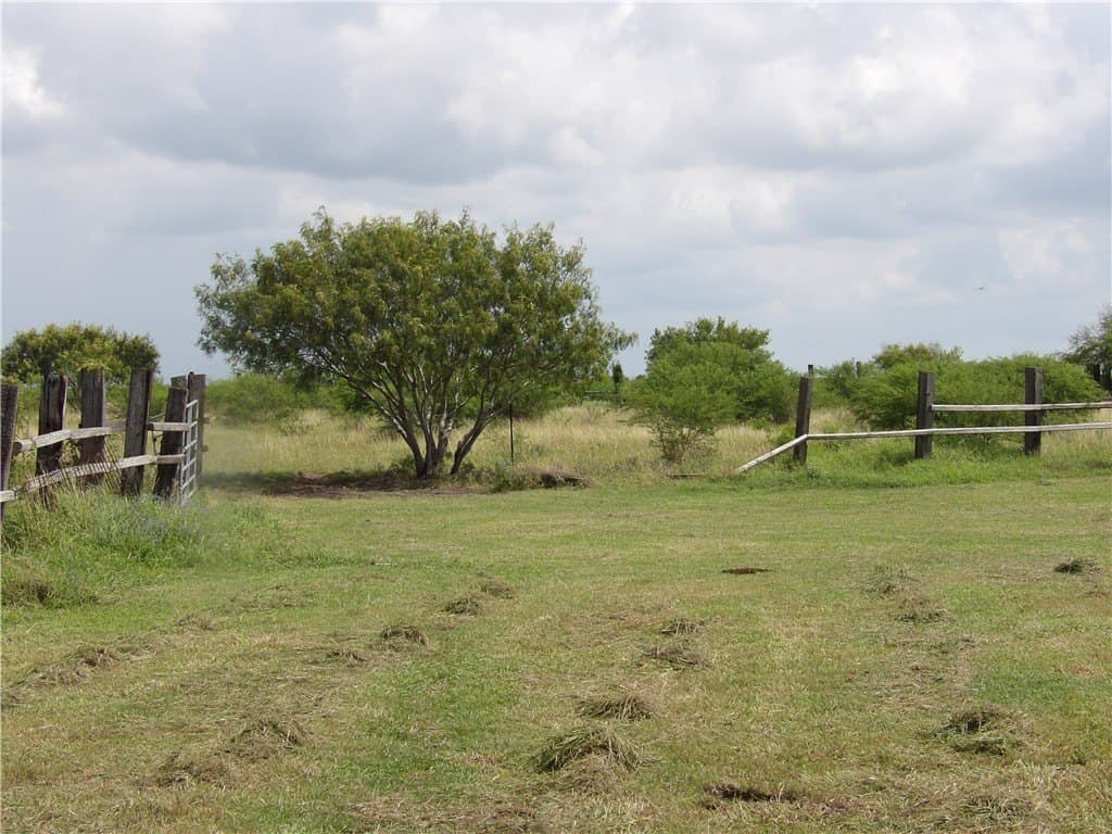 25 acres in Refugio County - photo 12