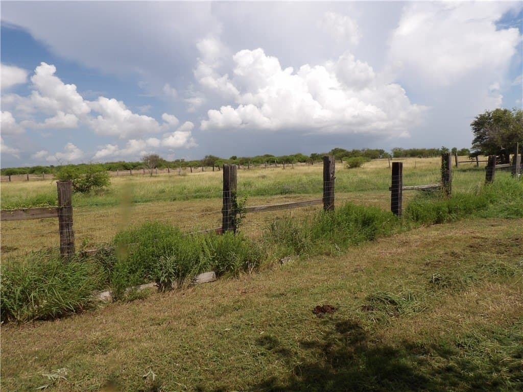 25 acres in Refugio County - photo 16