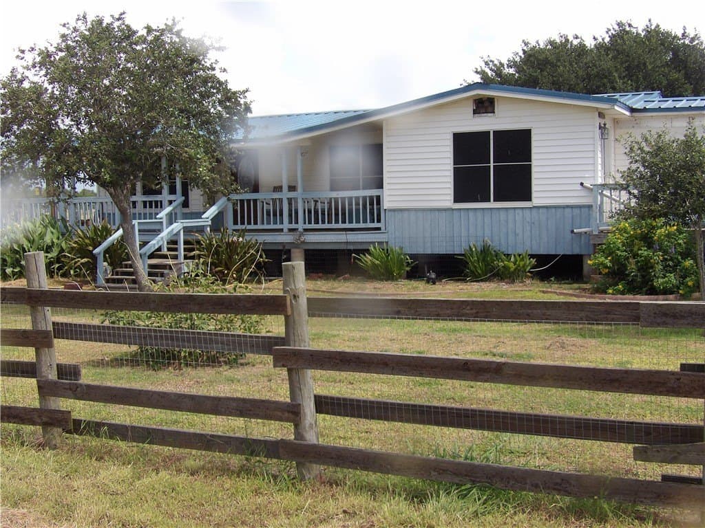25 acres in Refugio County - photo 2