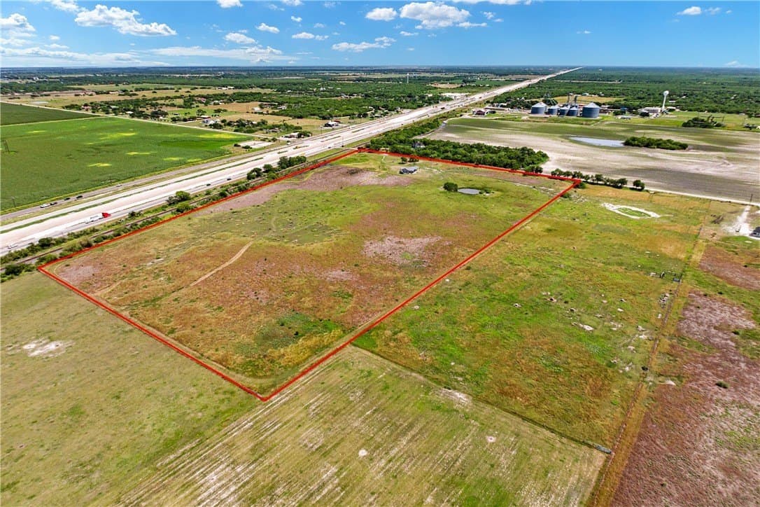 22.39 acres in Kleberg County - photo 2
