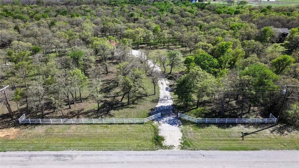 5.01 acres in Montague County - photo 11