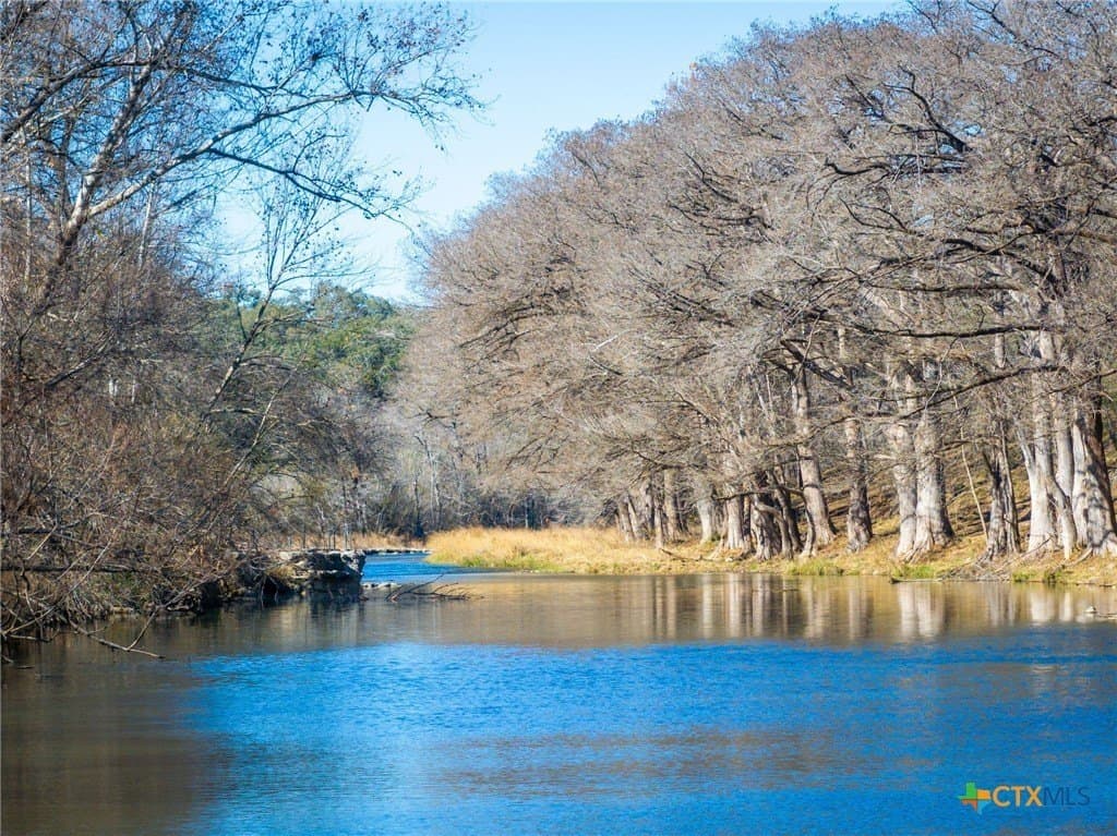 1 acres in Comal County - photo 18