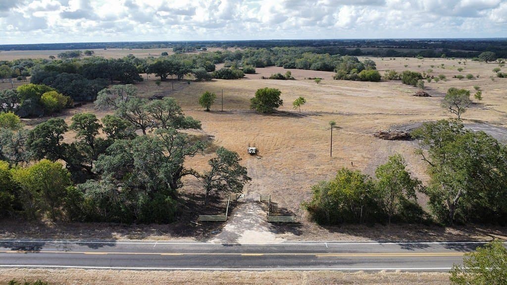 10.81 acres in Colorado County - photo 3