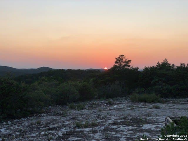 107.05 acres in Edwards County - photo 3