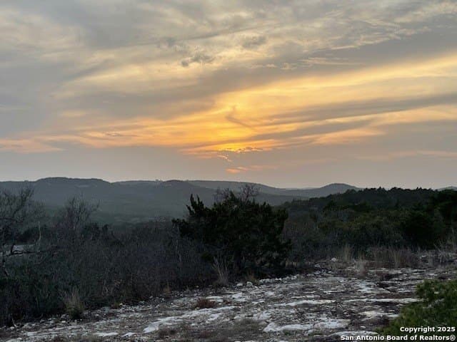 107.05 acres in Edwards County - photo 4