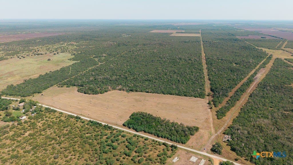 225 acres in Victoria County - photo 14