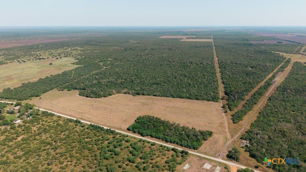 225 acres in Victoria County - photo 11