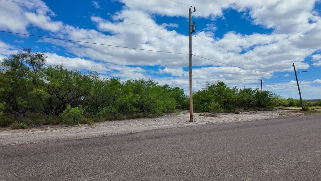 0.46 acres in Maverick County - photo 5